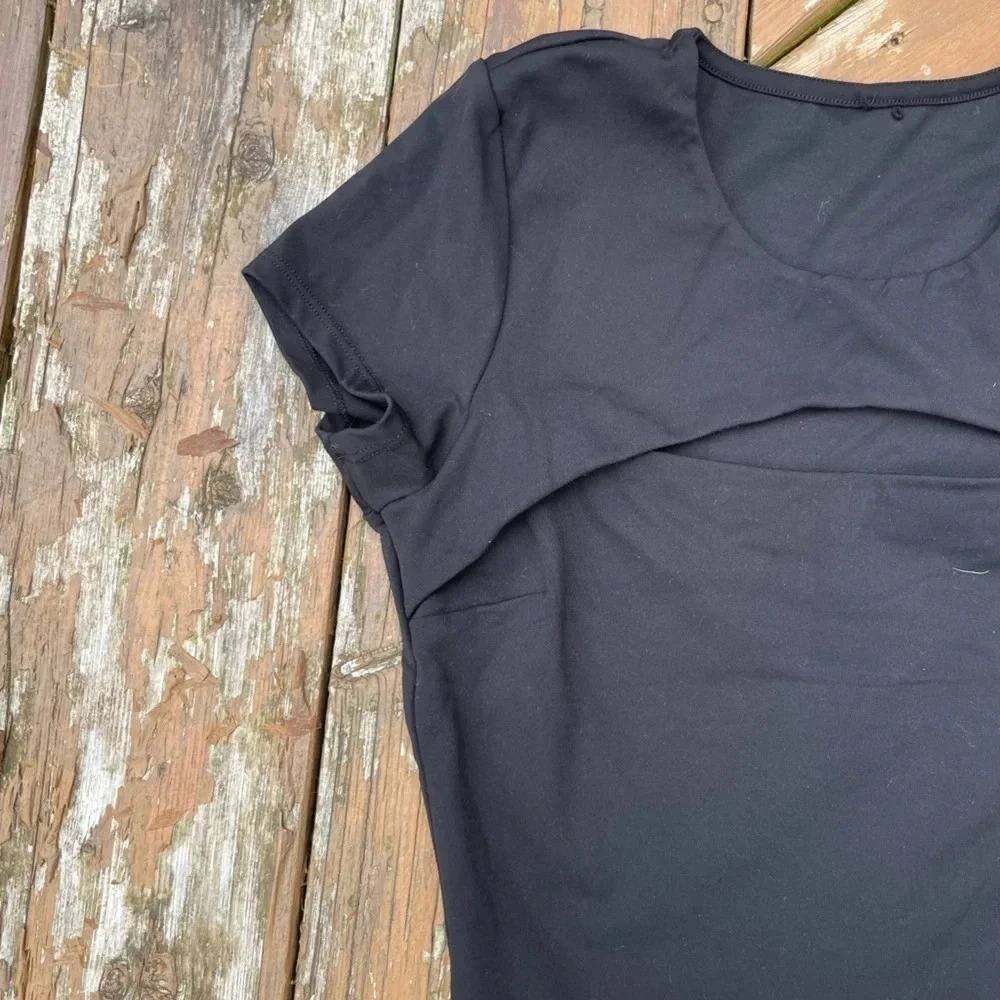Black Stretchy Cut Out Front Cropped T-Shirt - Picture 3 of 6